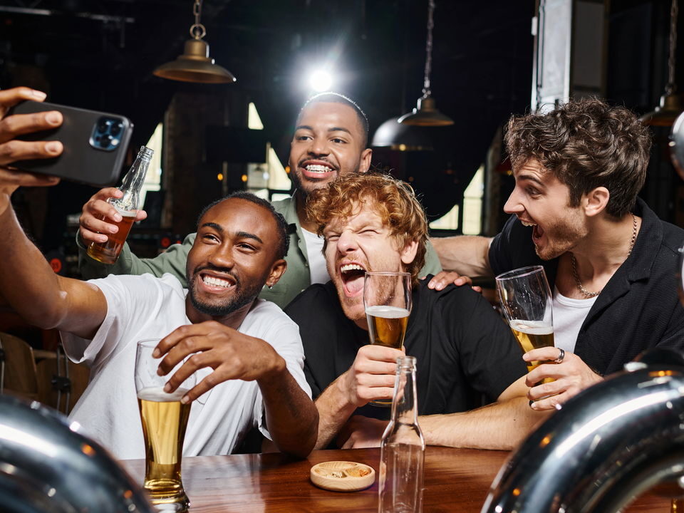 planejar uma viagem de despedida de solteiro